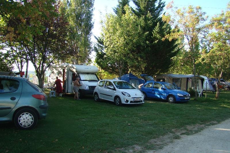 Camping LES GRAVES — Foto 2