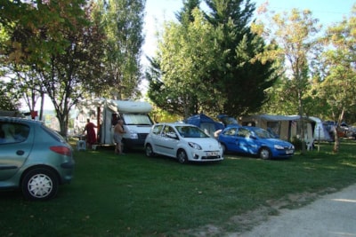 Camping LES GRAVES