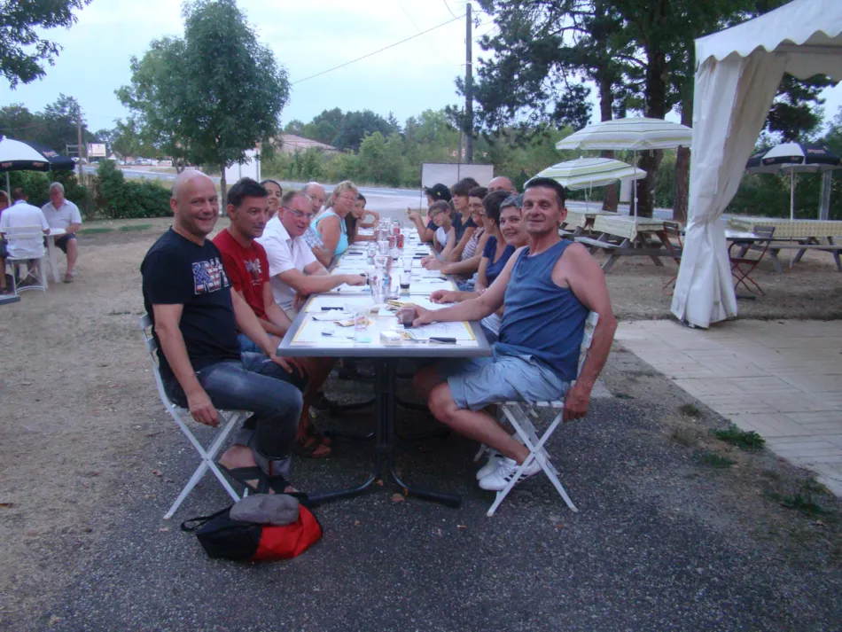 Camping LES GRAVES