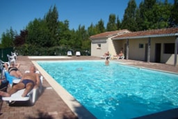 Camping LES GRAVES - image n°9 - Roulottes
