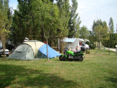 pitches 2 persons with electricity 6A