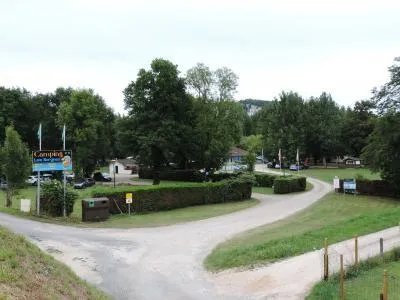 Emplacement + 1 Véhicule + Électricité