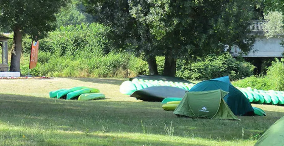 Emplacement - Forfait Randonneur À Pied / À Vélo / En Canoë Avec Tente - Camping Les Borgnes