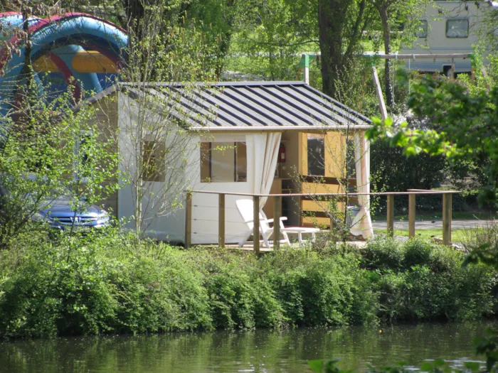 Camping Les Rochers des Parcs - image n°1 - Camping Direct