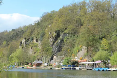Camping Les Rochers des Parcs - Camping Direct