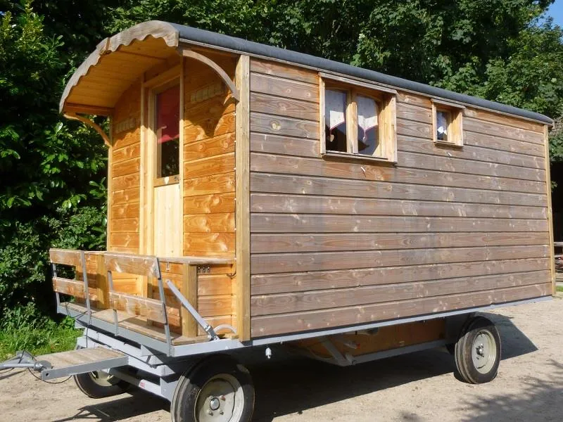 Roulotte Au Bord De L'eau