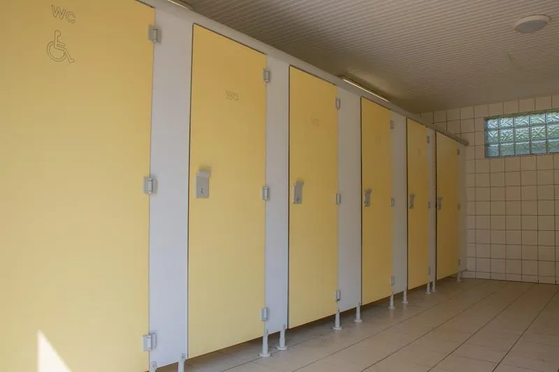 Roulotte Au Bord De L'eau