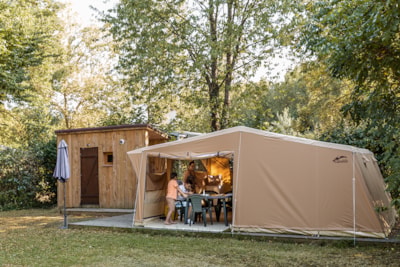 "3-bedroom "Tente Meublée Confort