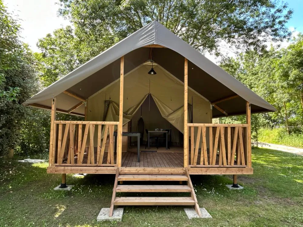 Accommodation - "Premium Mini-Wood Lodge Tent" 2 Bedrooms - La Vallée des Vignes
