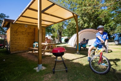 Pitch PREMIUM PACK COZY + Electricity 16 Amp and Plus services