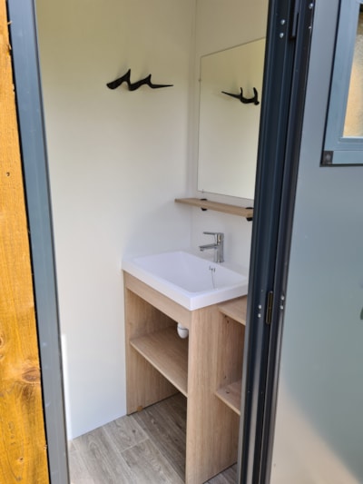 PREMIUM PITCH with private individual sanitary facilities