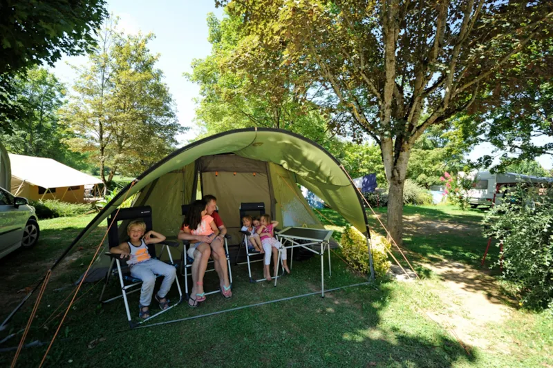 Emplacement Confort 100 M² + Électricité 10 A
