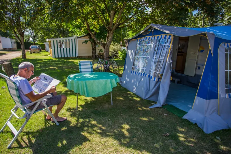 Emplacement Confort 100 M² + Électricité 10 A