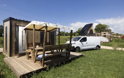 PREMIUM PITCH with private individual sanitary facilities