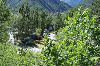 Stellplatz - Stellplatz + 1 Fahrzeug + Wohnwagen Oder Wohnmobil - Camping du Brec