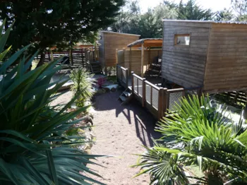 Mietunterkunft - Hütte + Terrasse - CAMPING L'ALBATROS