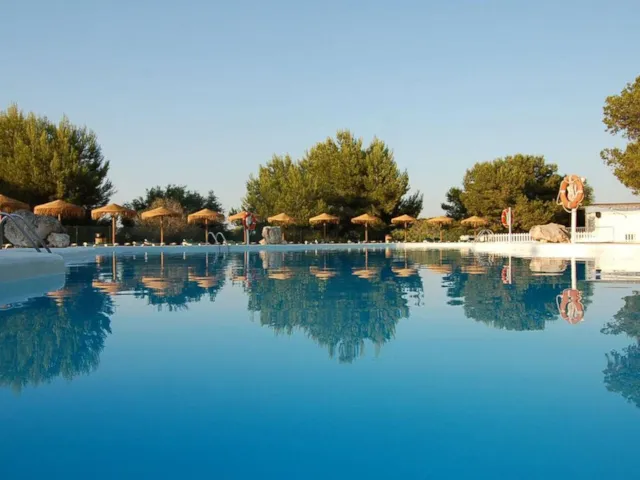 YELLOH! VILLAGE - LES BALEARES SON BOU - image n°1 - Camping Direct