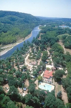 Forfait Emplacement - 1 Véhicule + Tente Ou Caravane + Électricité