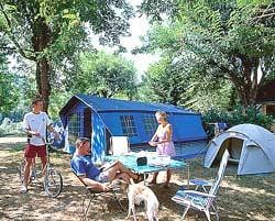 Kampeerplaats(en) - Kampeerplaats + 1 Voertuig - Camping LES GRANGES