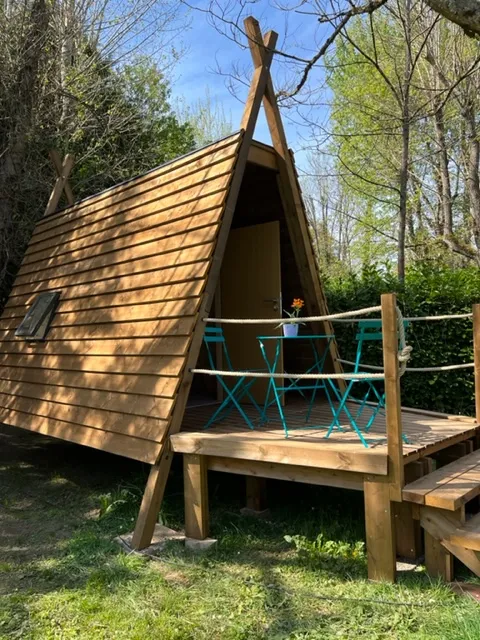 Location - Hébergement Insolite - Tente Bois - 6 M² - Camping LES GRANGES