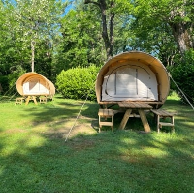 Unusual accommodation - canvas tent - 4m² — 4
