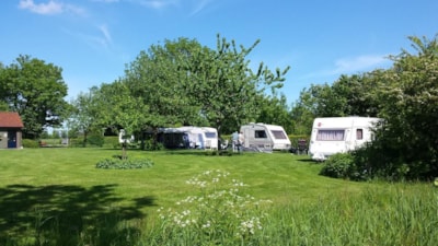 Campsite comfort place / Tent, caravan or motorhome >6 meters