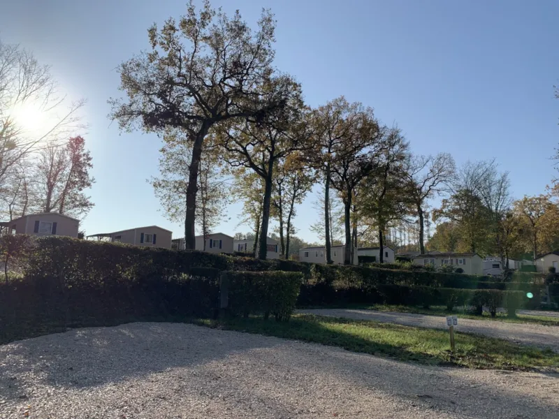 Emplacement Confort Camping-Car/Caravane + Eau + Électricité -