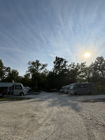 Comfort RV/caravan pitch + water + electricity - — 3