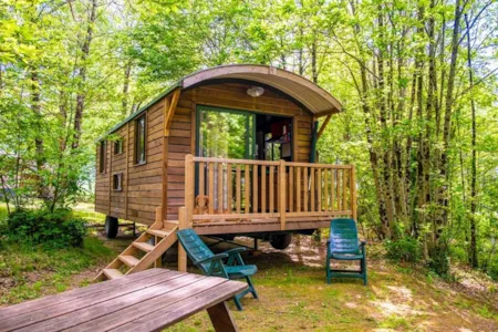 Location - Roulotte Avec Sanitaires - Camping de la Bucherie