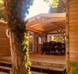 Mietunterkunft - Mobilheim Tribu Premium 75M² (5 Zimmer, 3 Badezimmer ) Überdachte Terrasse + Spüllmachine - Flower Camping Jardins de Kergal
