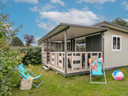 Mietunterkunft - Chalet Confort 25 À 29 M² (2 Zimmer) Mit Überdachte Terrasse + Tv - Flower Camping Jardins de Kergal