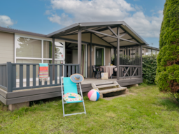 Huuraccommodatie(s) - Chalet Confort 39 M² (3 Kamers) Met Overdekt Terras  + Tv - Flower Camping Jardins de Kergal