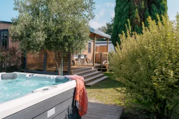 Mietunterkunft - Mobilhome Spa Côté Jardin Vip 3 Schlafzimmer & 2 Badezimmer ) + Spüllmachine - Flower Camping Jardins de Kergal