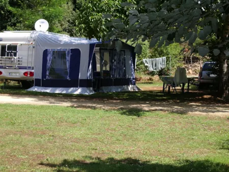 Pitch - Pitch - Camping à la ferme les Pierres Chaudes