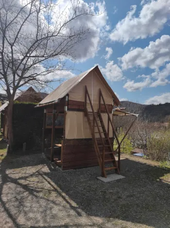 Mietunterkunft - Zelt-Biwak - Camping de la Cascade