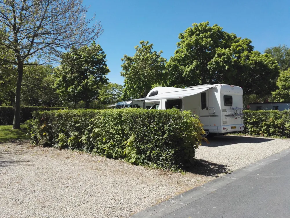 Emplacement - Forfait Confort, Avec Électricité - Camping de Châlons-en-Champagne