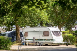 Pitch - Nature Package, Without Electricity - Camping de Châlons-en-Champagne