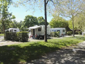 Stellplatz - Wanderer Paket (Zu Fuß Oder Mit Dem Fahrrad / 1 Zelt Ohne Strom) - Camping de Châlons-en-Champagne