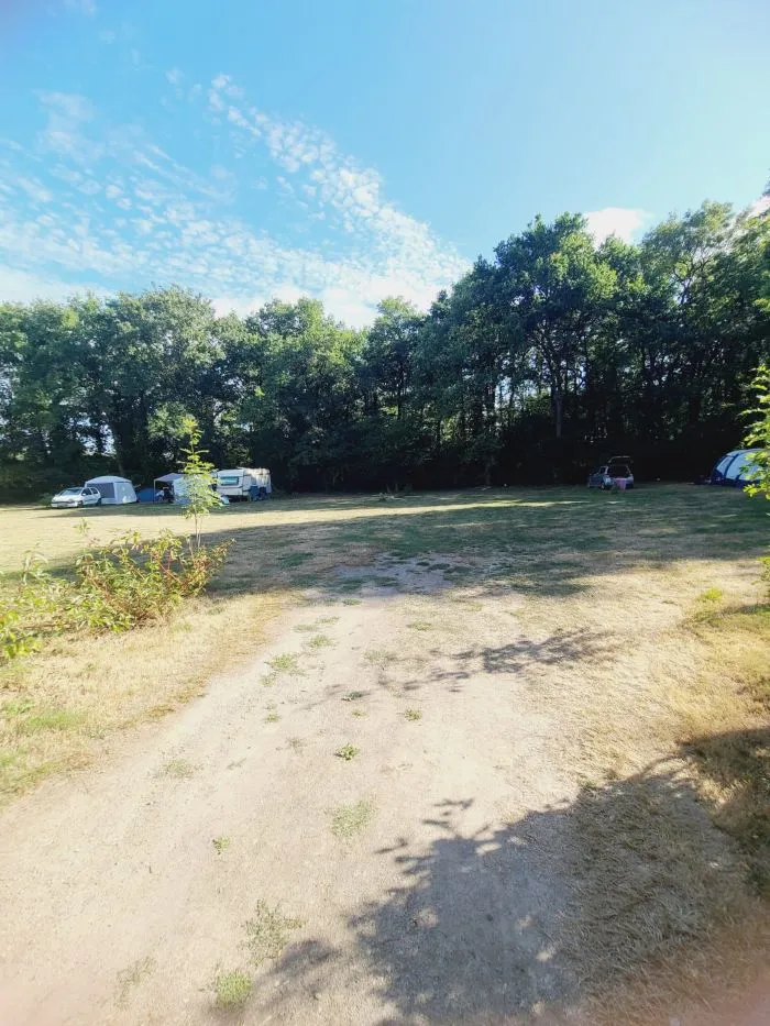 Forfait B : Emplacement + Voiture + Électricité