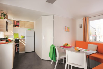 Mobile home Confort 29m² (2 bedrooms) + TV + Half-covered terrace 18m² — 2