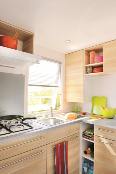 Mobile home Confort 29m² (2 bedrooms) + TV + Half-covered terrace 18m² — 3