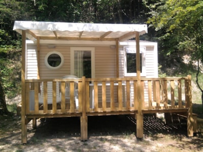 Mobile home Confort 18m² (1 bedroom) + TV + Half-covered terrace — 2