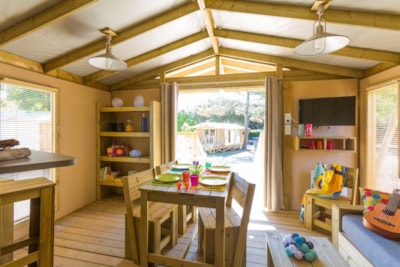 Sweetflower Comfort 43m² (2 bedrooms) + TV + sheets + towels + Half-covered terrace 11m² — 3
