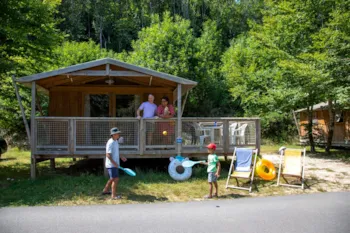 Mietunterkunft - Sweetflower Premium 43M² (2 Zimmer) + Tv + Bettwäsche +  Handtücher + Halbbedeckte Terrasse 11M² - Flower Camping La Plage