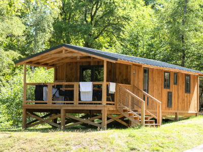 VIP Premium Lodge 34m² - lake view (2 rooms) + TV + sheets + towels + covered terrace 11m² — 1