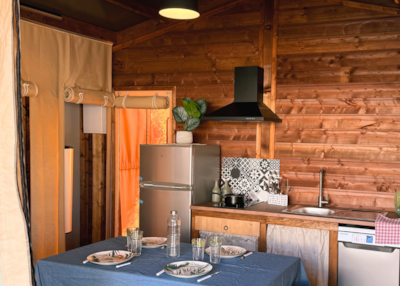 NEW : Cotton Flower Canvas Lodge Comfort 28m² (2 bedrooms) + TV + covered terrace 16m² — 2