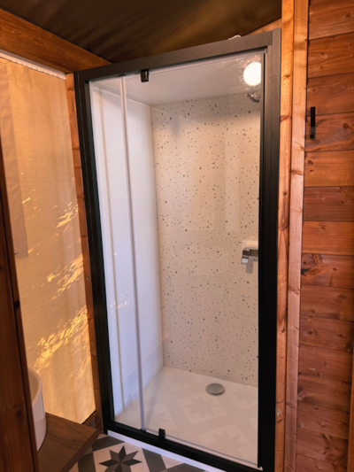 NEW : Cotton Flower Canvas Lodge Comfort 28m² (2 bedrooms) + TV + covered terrace 16m² — 6