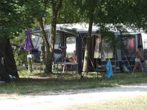 Stellplatz - Natur Paket Ort Und Raum Jabron  (Mit Strom) - image n°6 - Clico Chic - Camping La Source du Jabron