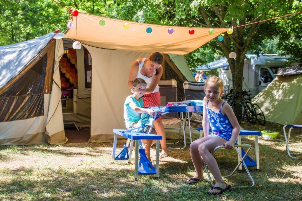 Pitch - Package Location Nature And Space Center (With Electricity) 2 People - Camping La Source du Jabron