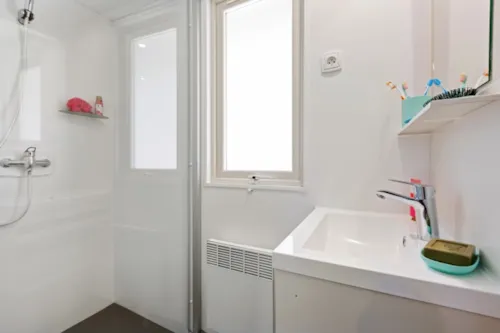 Location - Mobil-Home Rose Top Presta - 40 M² - 3 Chambres - image n°3 - Clico Chic - Camping La Source du Jabron